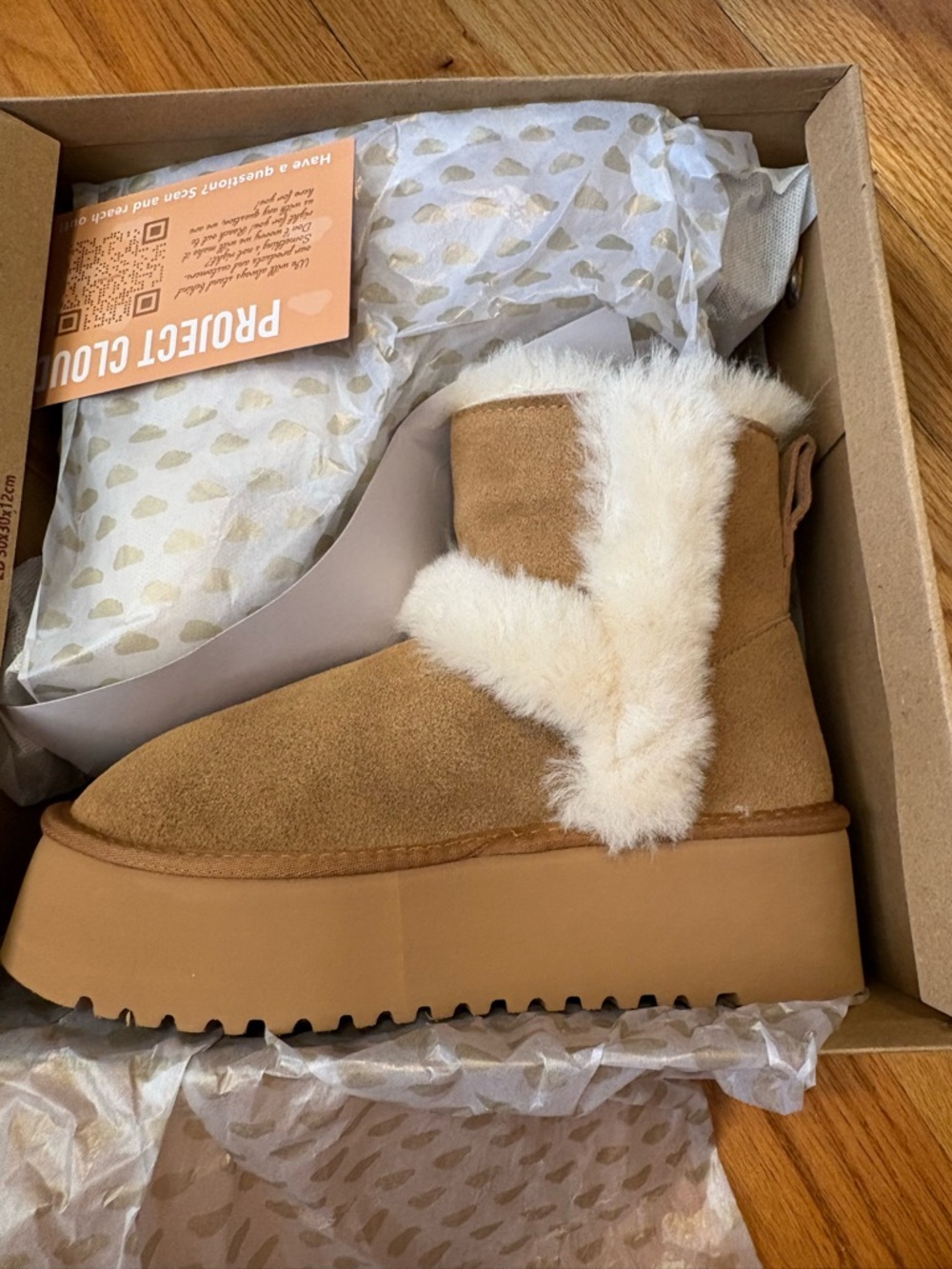 Project Cloud Chestnut Platform Mini Boots Faux Fur NWT Sz 7